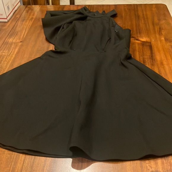 Cute dress black almost new - Picture 1 of 3